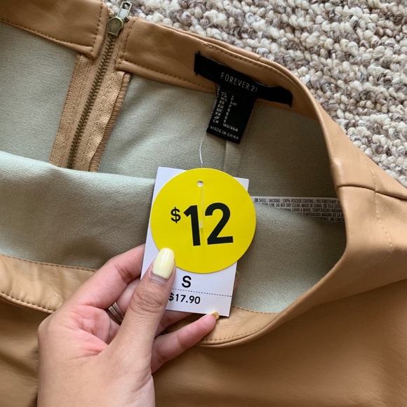 Tan faux leather skirt - Picture 3 of 3